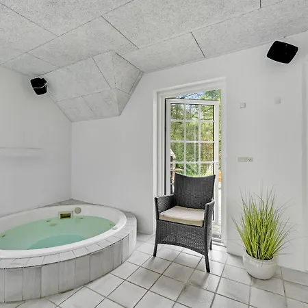 Stunning In Ringkobing With Sauna Prázdninový dům Søndervig
